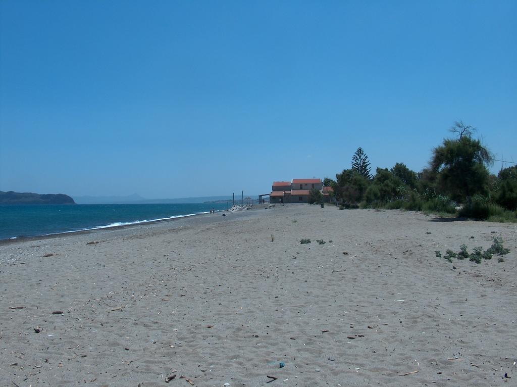 Gerona Mare Apartments Gerani  Стая снимка