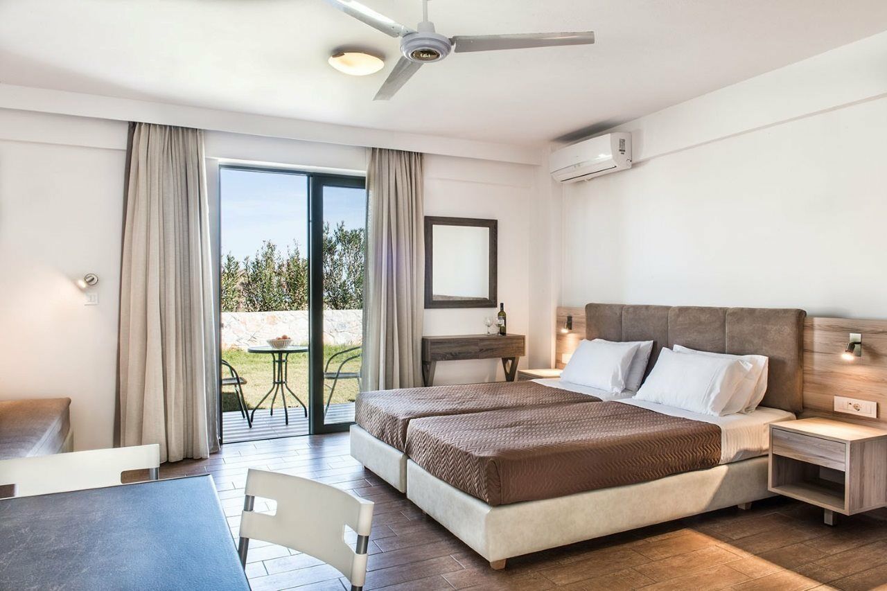 Gerona Mare Apartments Gerani  Екстериор снимка