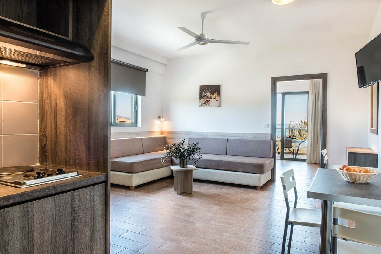 Gerona Mare Apartments Gerani  Екстериор снимка